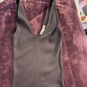 Express V-neck & back ribbed tank